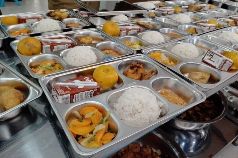 Program Makan Bergizi Gratis Libatkan 10.000 UMKM dan Koperasi Lokal