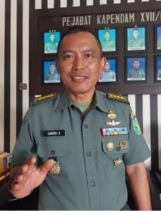 Waspada Hoaks OPM, TNI : Rumah Bupati Puncak yang Dibakar Bukan Pos Militer
