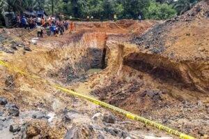 Menjalin Keamanan Ekologi melalui Penataan Tambang Ilegal
