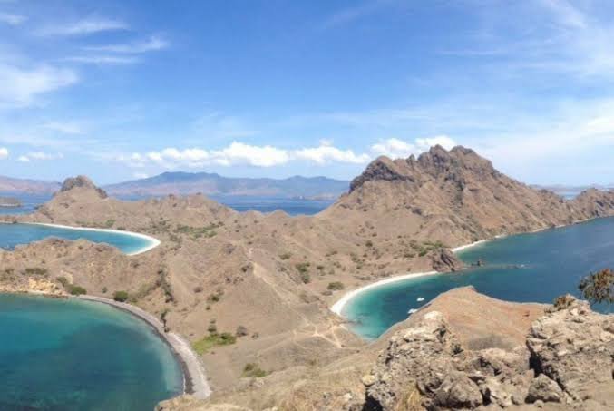 Masyarakat Aktif Dilibatkan Dalam Pembangunan Fasilitas Ekowisata Pulau Padar