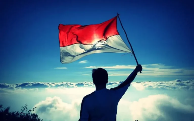 Larangan Pengibaran Bendera Selain Merah Putih Lindungi Kesucian Momentum Kemerdekaan