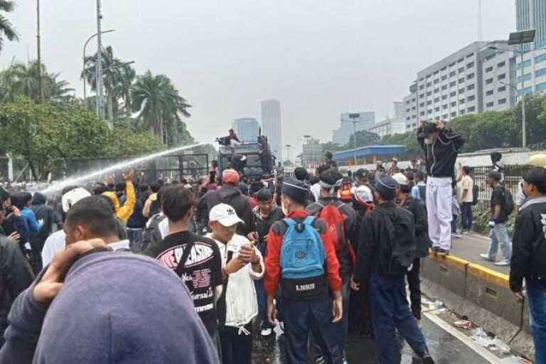 Ulama, Tokoh Silat, hingga Organda Serukan Masyarakat Pilih Jalan Damai