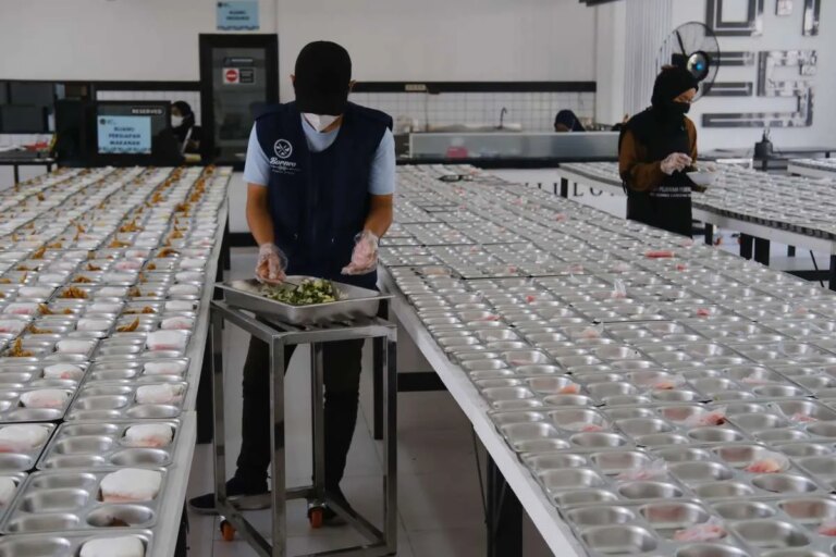 Program MBG Capai 55 Juta Penerima dalam Satu Tahun, Bukti Komitmen Pemerintah