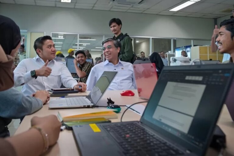 Pemerintah Kawal Transisi Lulusan ke Dunia Profesional Lewat Program Magang Nasional