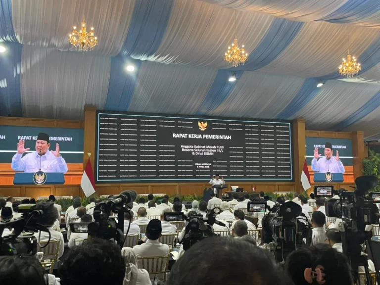 Taklimat Presiden Tegaskan Penurunan Biaya Haji dan Peningkatan Layanan Umat