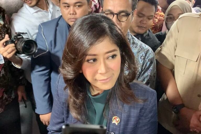 Mengelola Risiko Digital: Peran PP TUNAS di Era Konektivitas Tinggi