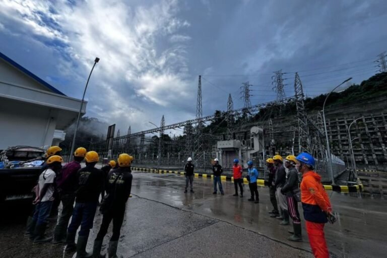 Kerja Cepat Pemerintah Pastikan Pasokan Listrik Sumatera Kembali Stabil