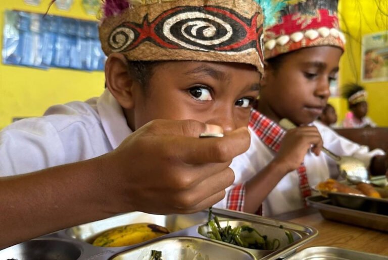 MBG di Papua Jadi Fondasi Baru Pembangunan Masyarakat Kampung