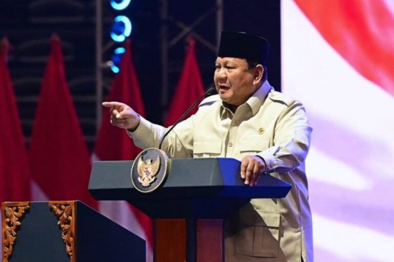 Presiden Prabowo Tegaskan Kredit Mekaar Harus Lebih Ringan bagi Pelaku Usaha Mikro