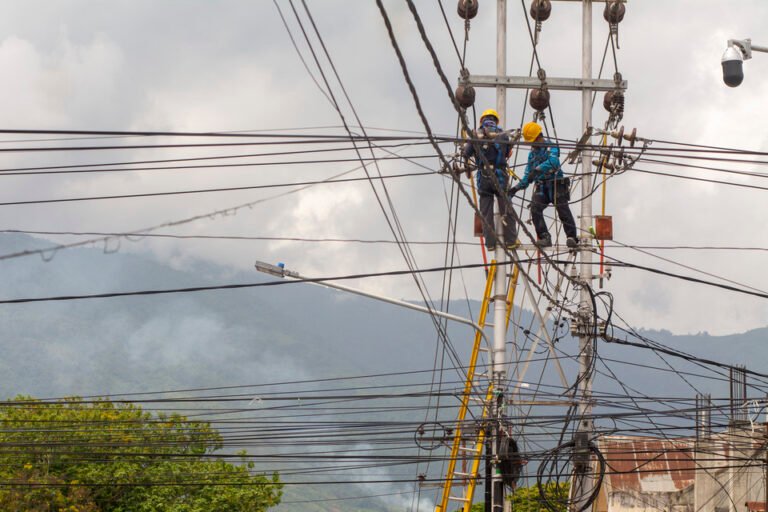 Pemerintah Perkuat Program Elektrifikasi Desa demi Pemerataan Listrik Nasional