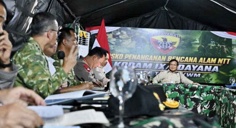 Prabowo Tinjau Kondisi NTT dan Pastikan Pemulihan Pascagempa Berjalan