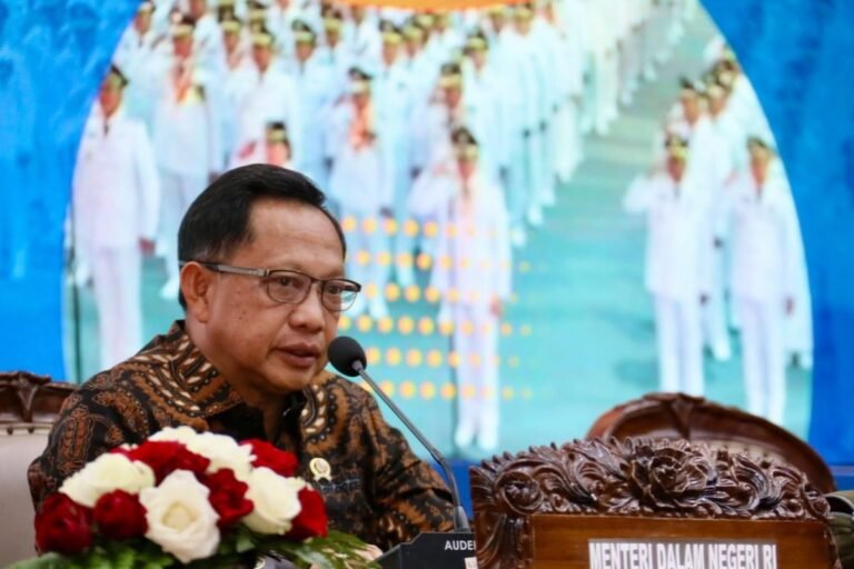 Korupsi Kepala Daerah Diwaspadai, Prabowo Minta Tata Kelola Daerah Diperkuat