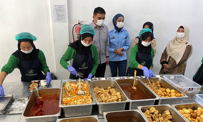 Pemerintah – DPR Tingkatkan Pengawasan dan Keamanan Program MBG