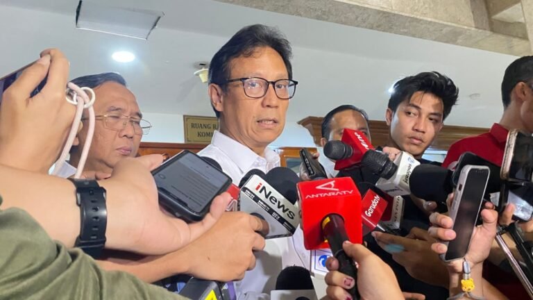 Menkes Pastikan Penanganan Korban Dugaan Keracunan MBG Libatkan Ahli