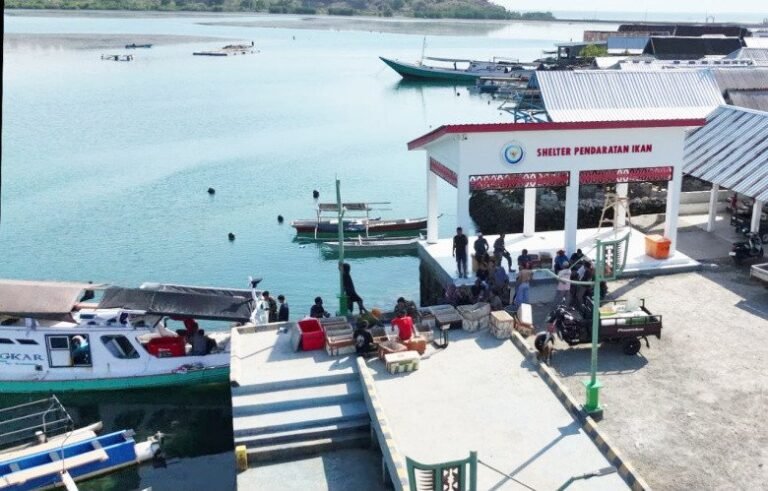 Kampung Nelayan Merah Putih Diperkuat, Bantuan Kapal Mulai Didistribusikan