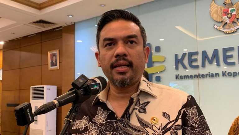 Prabowo Rilis Perpres Ojol, Beri Kepastian bagi Pengemudi, Konsumen, dan Platform